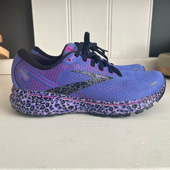 Women’s brooks ghost running shoes purple cheetah 7 - Picture 1 of 8